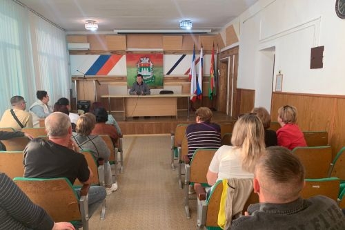 Глава администрации пообщался с представителями МКД 